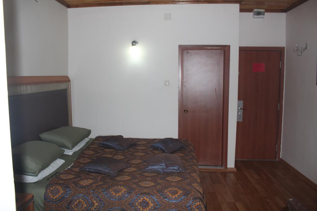 Herton Hotel Istanboel Kamer foto